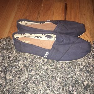Navy Blue Toms
